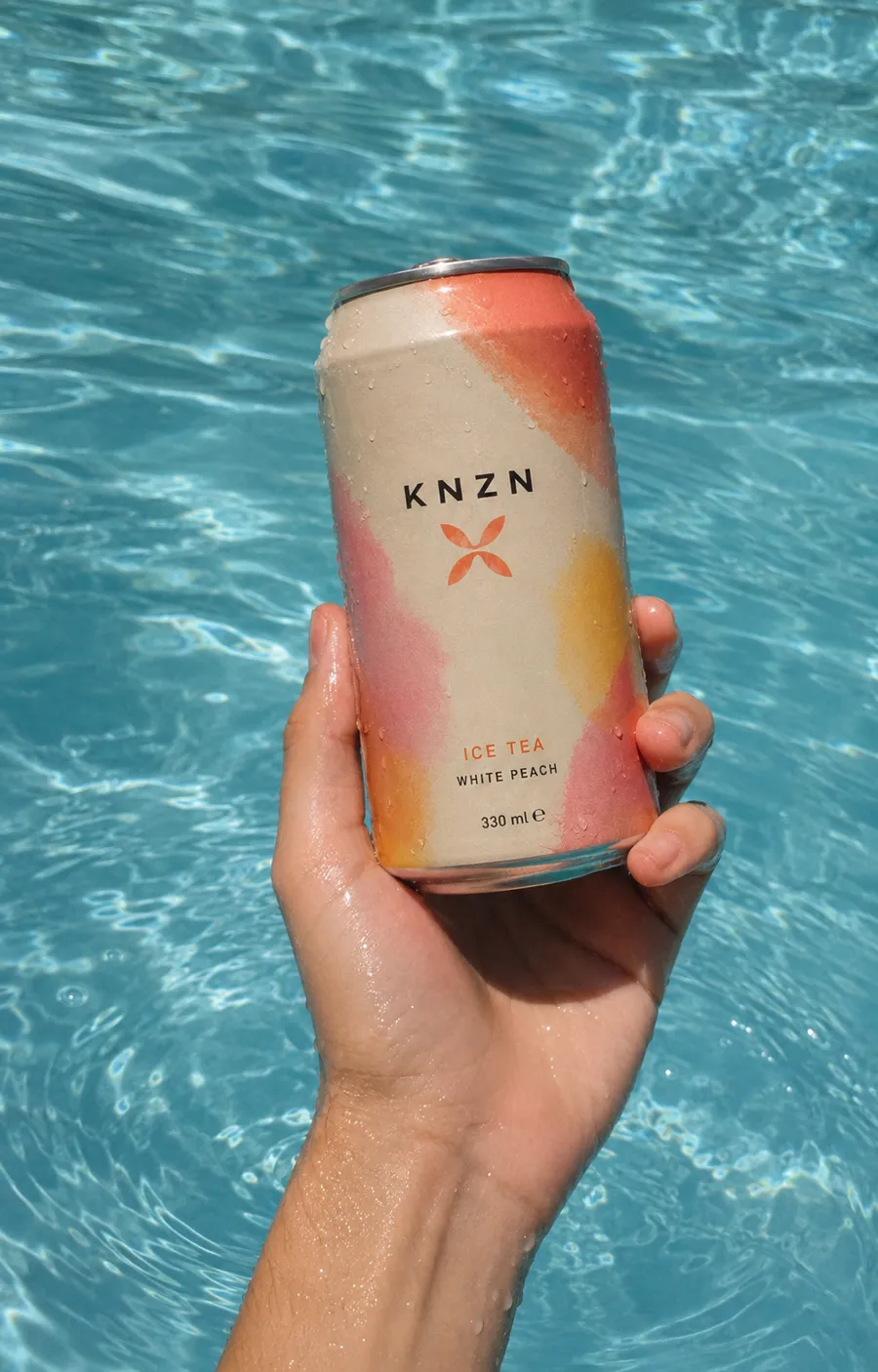 KNZN Dose am Pool